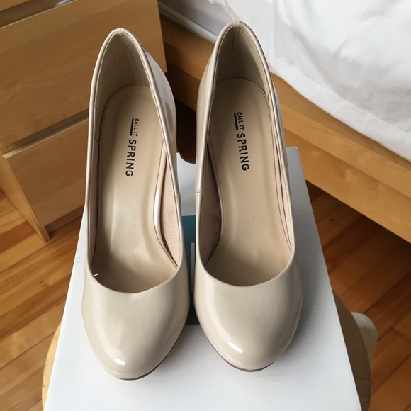 Call it spring heel pumps - Picture 2 of 5
